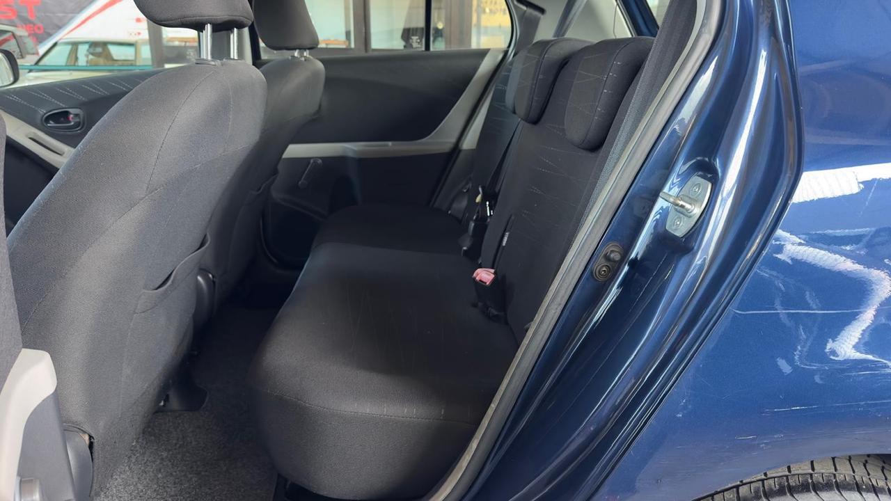 Toyota Yaris 1.0 5 porte Sol