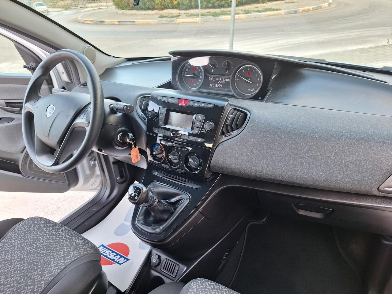 Lancia Ypsilon 1.2 69 CV 5 p 72000 KM 2019