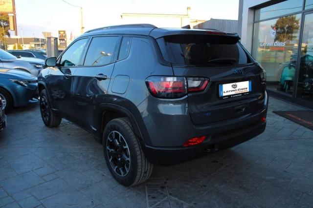 Jeep Compass 1.3 turbo t4 phev Trailhawk 4xe con CarPlay
