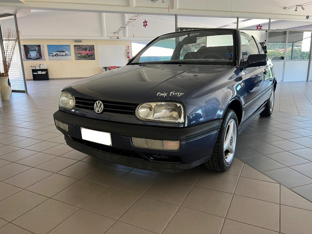 Volkswagen Golf Cabriolet 1.8/75 CV cat Pink Floyd KARMAN