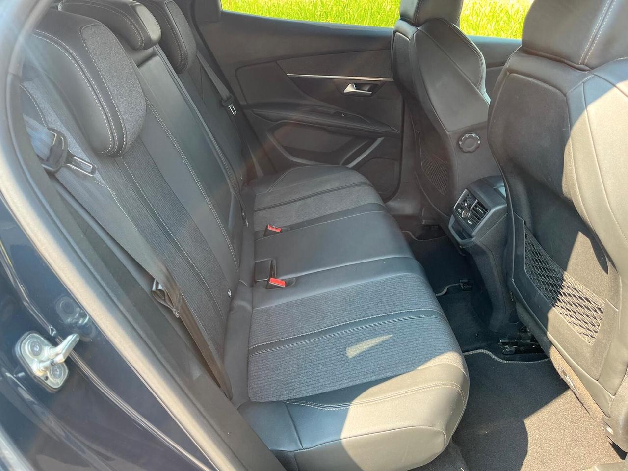Peugeot 3008 BlueHDi 130 S&S Active