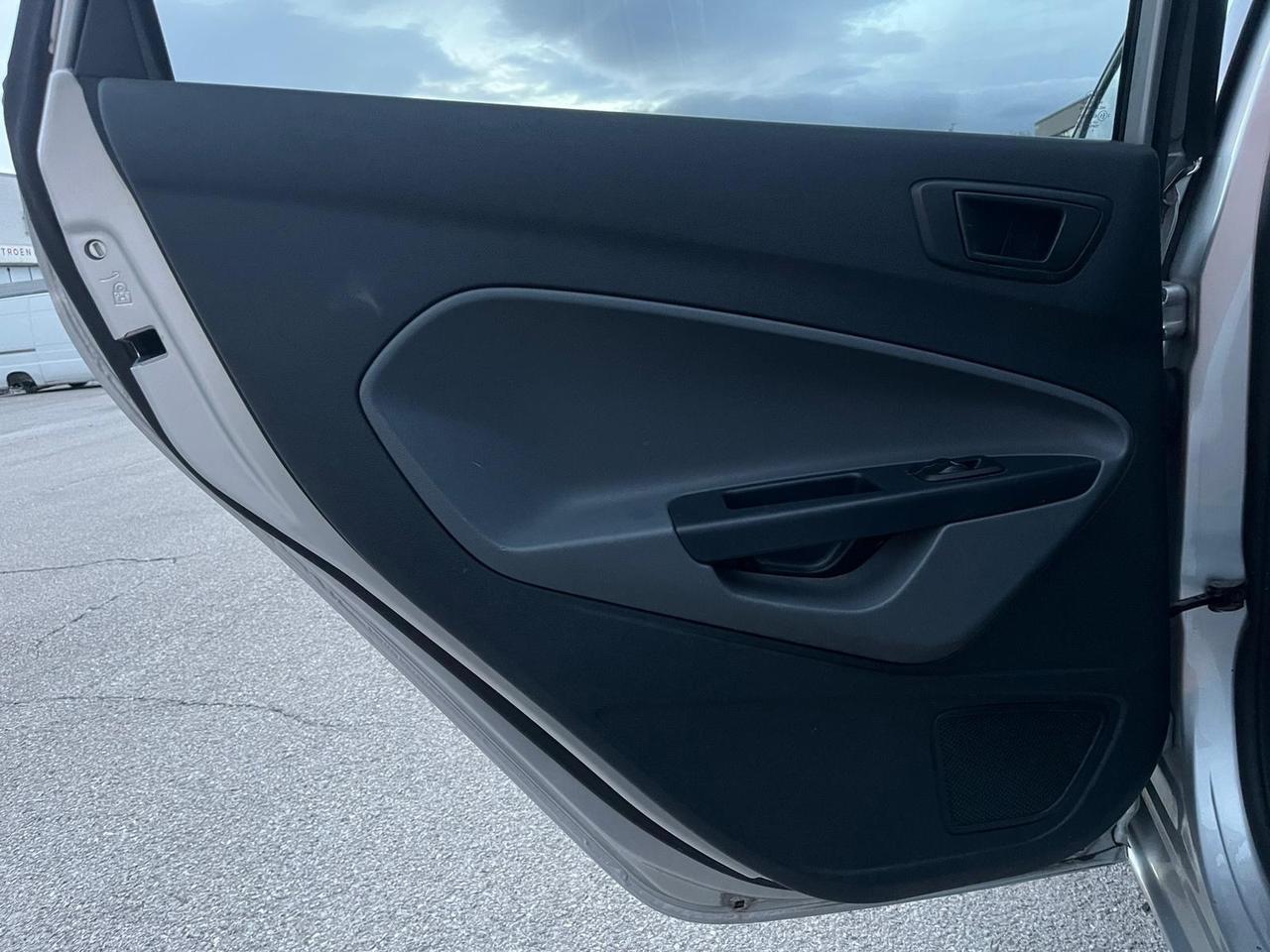 Ford Fiesta 1.4 5p Bz.- GPL Titanium 135000 km