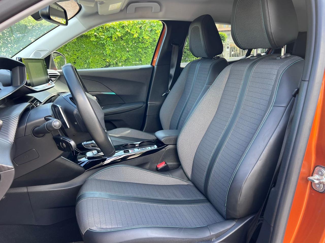 Peugeot 2008 Allure Pack 1.2 PureTech 130