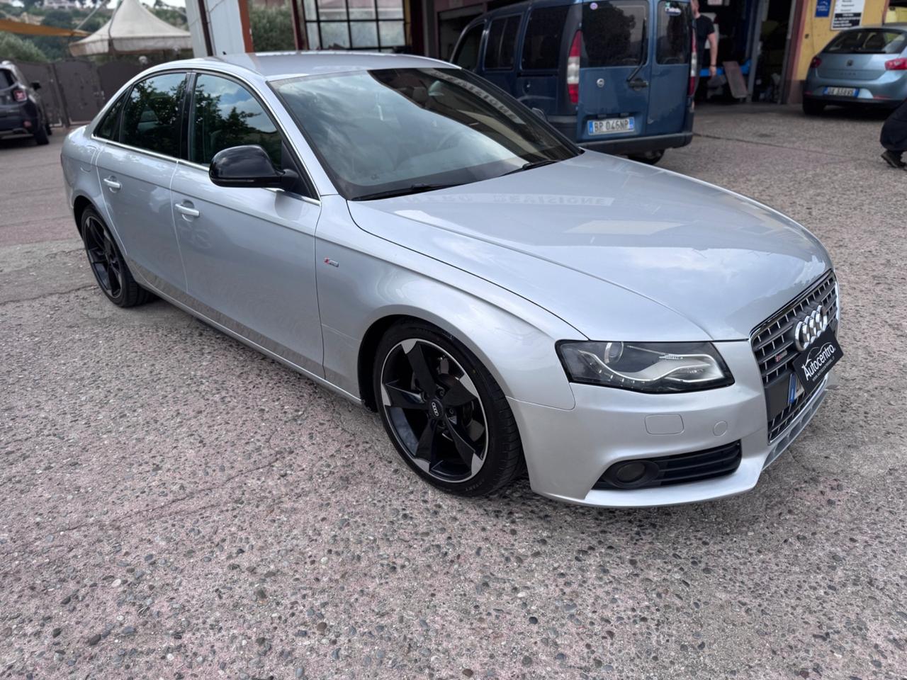 Audi A4 2.0 TDI 143CV S LINE