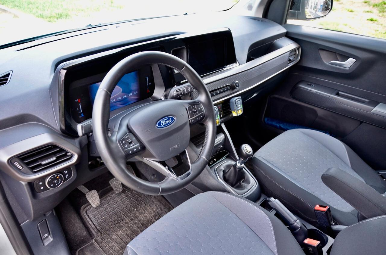 FORD TOURNEO COURIER 1.0 ECOBOOST 125cv TITANIUM, UNICOPROPRIETARIO, GARANZIA FORD 2/27, SERVICE FORD, RETROCAMERA, PERMUTE