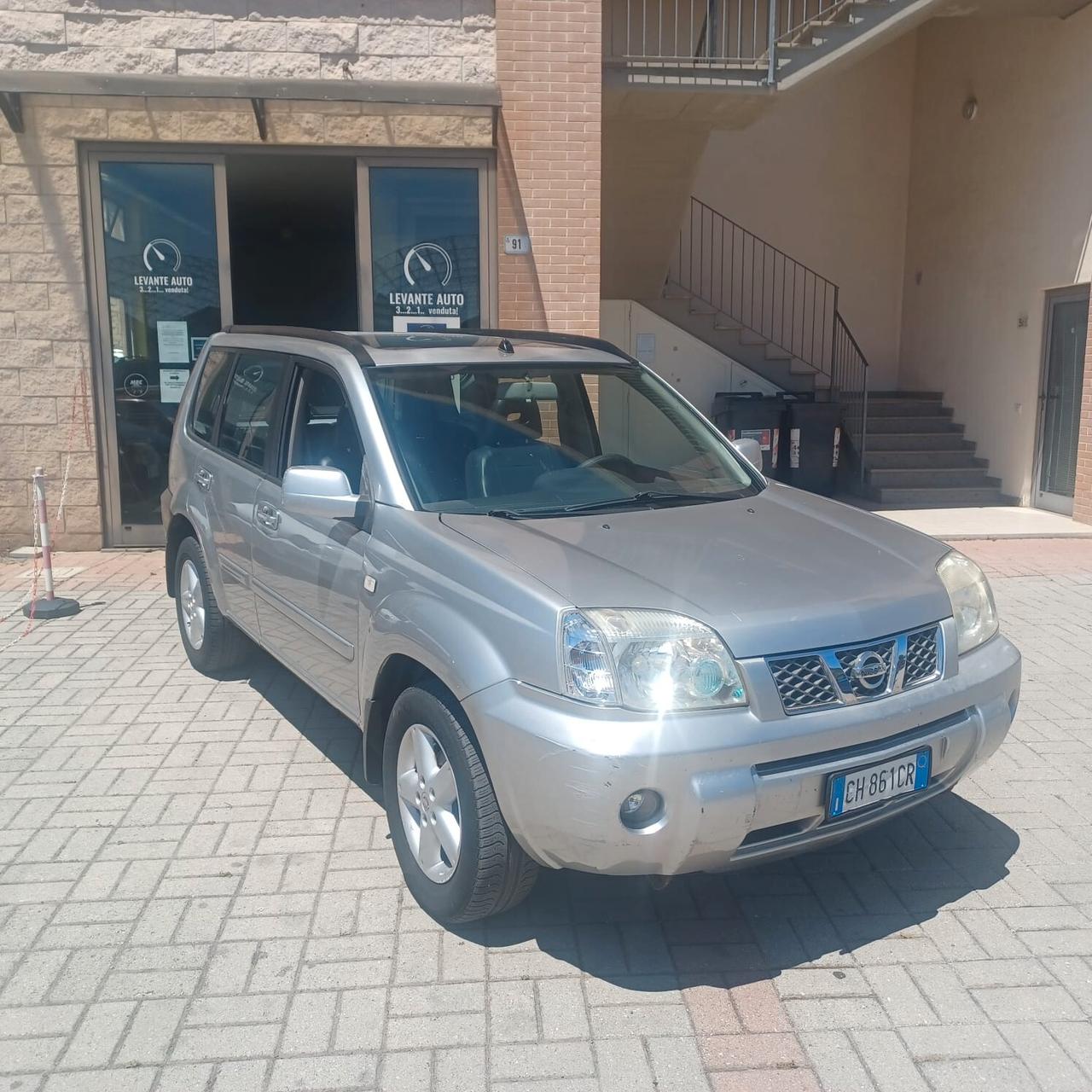 4X4 TETTO PANORAMICO X-TRAIL 2.0 BUONE CONDIZIONI