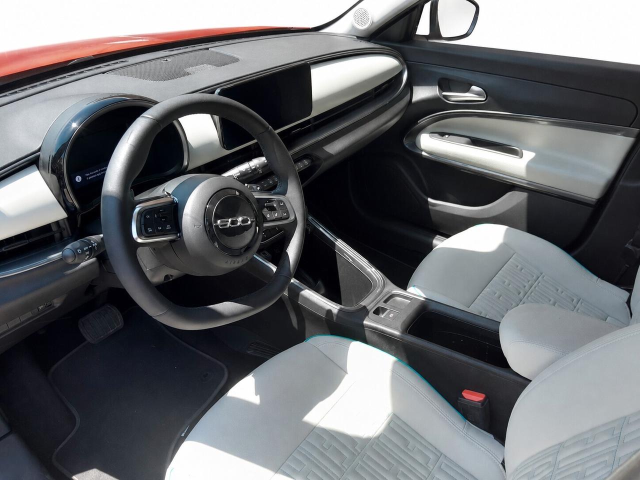 Fiat 600 Hybrid 110 CV DCT MHEV La Prima