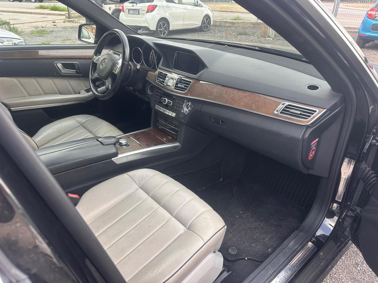 Mercedes-benz E 250 BlueTEC 4Matic Automatic Premium