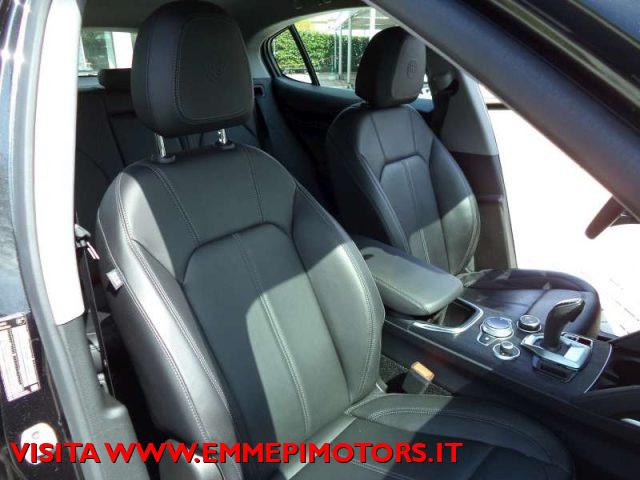ALFA ROMEO Stelvio 2.0 Turbo 200 CV AT8 Q4 SUPER