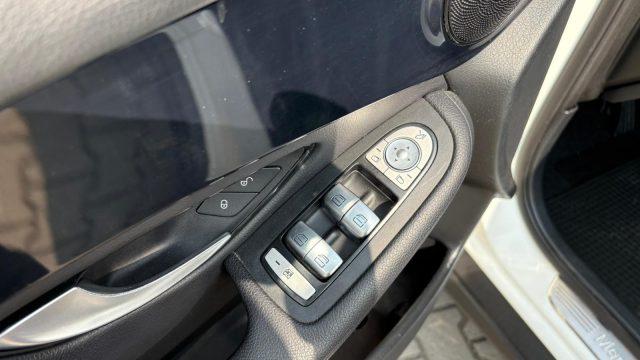 MERCEDES-BENZ GLC 220 d 4Matic Business