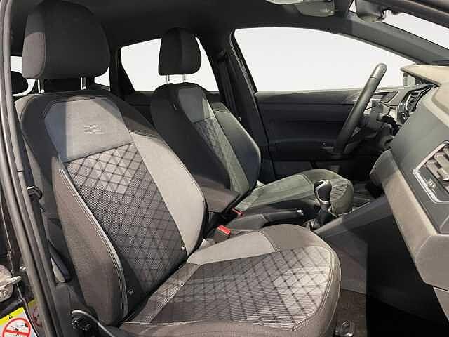 Volkswagen Polo 6ª serie 1.0TSI 95CV R-Line - NEOPATENTATI