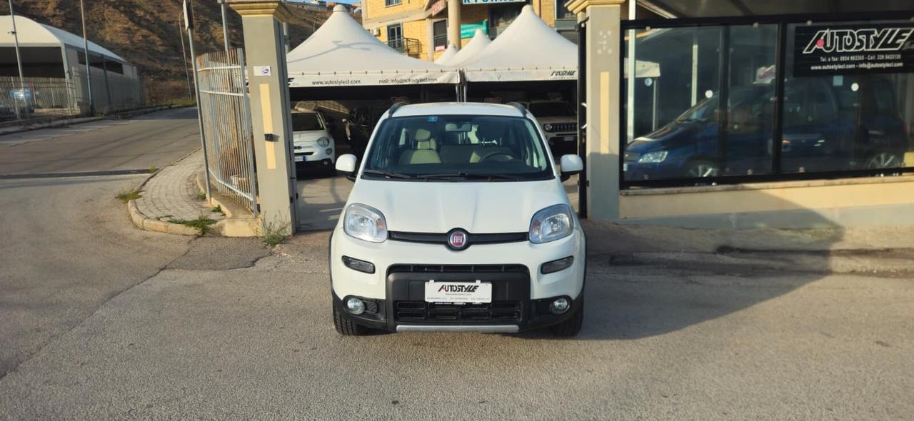 Fiat Panda 1.3 MJT Lounge 4x4