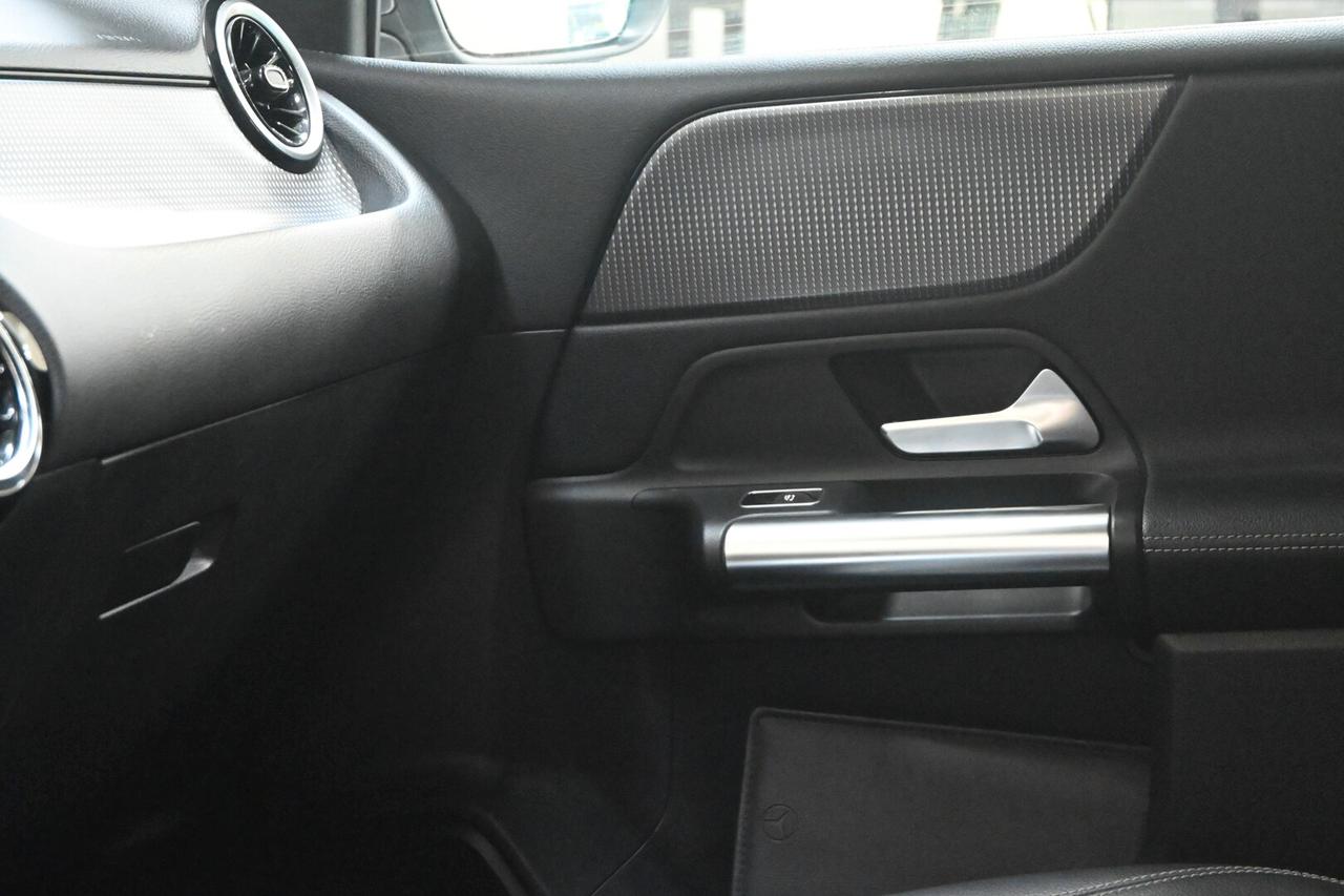 MERCEDES Classe B (W247) B 180 Automatic Sport