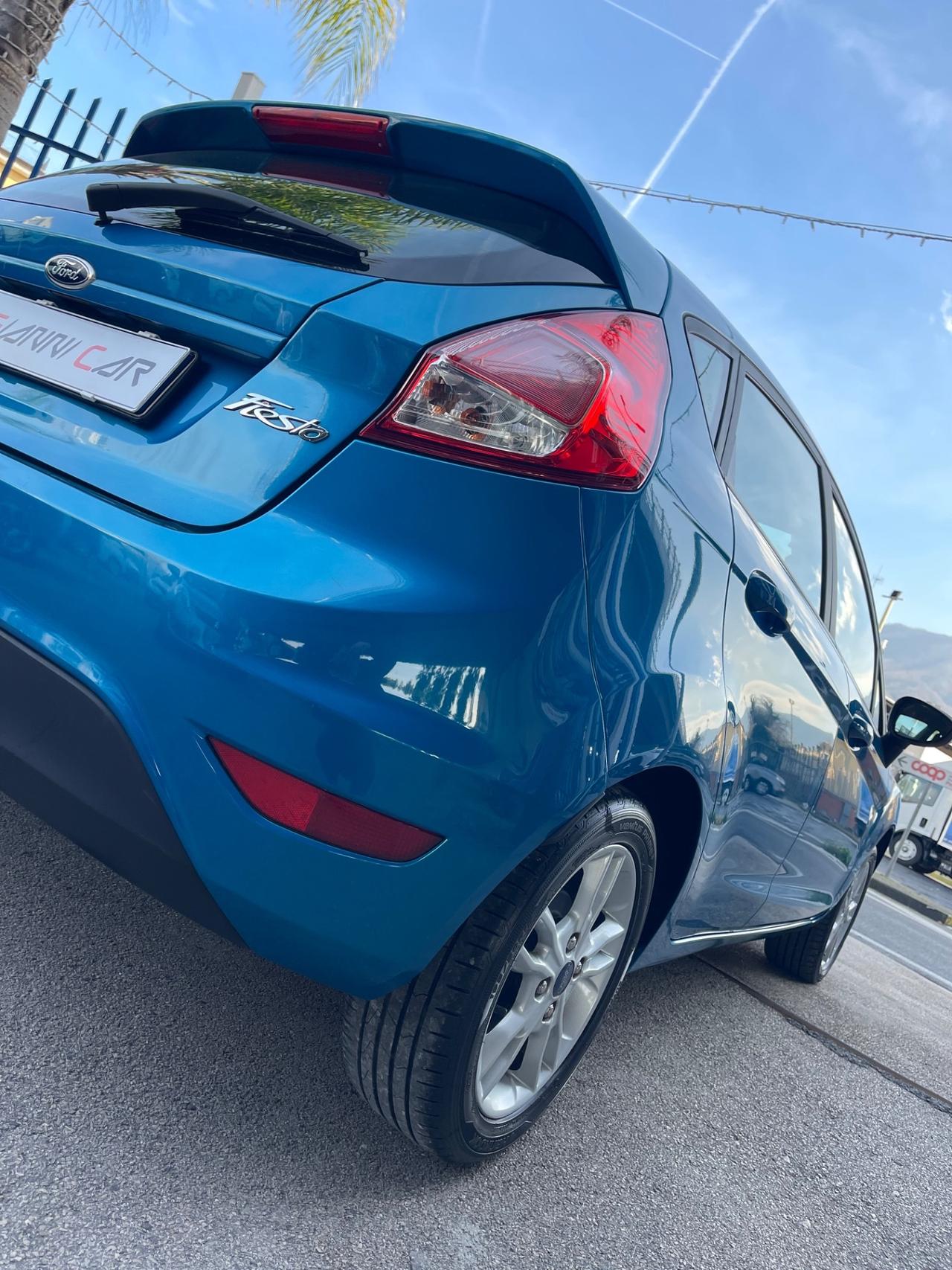 Ford Fiesta 1.0 80CV 5 porte titanium