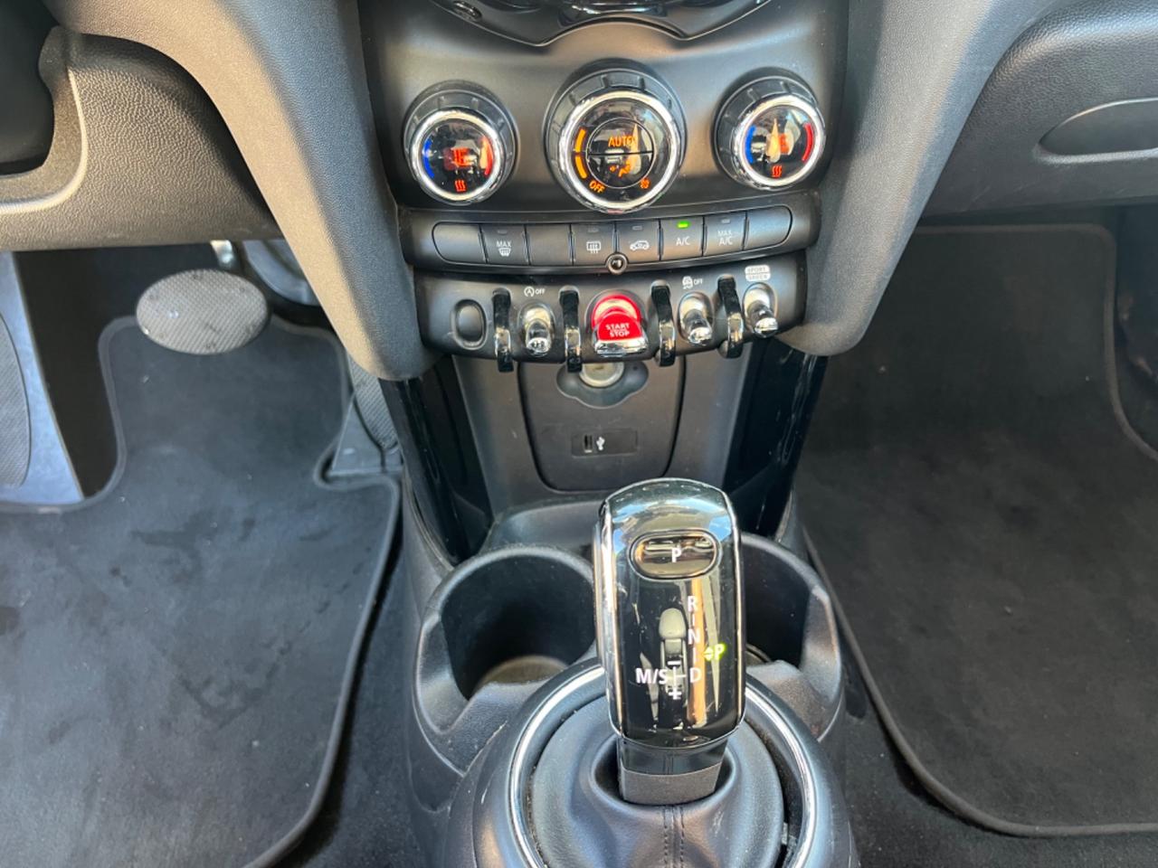 Mini Cooper D Cambio automatico Sport mode