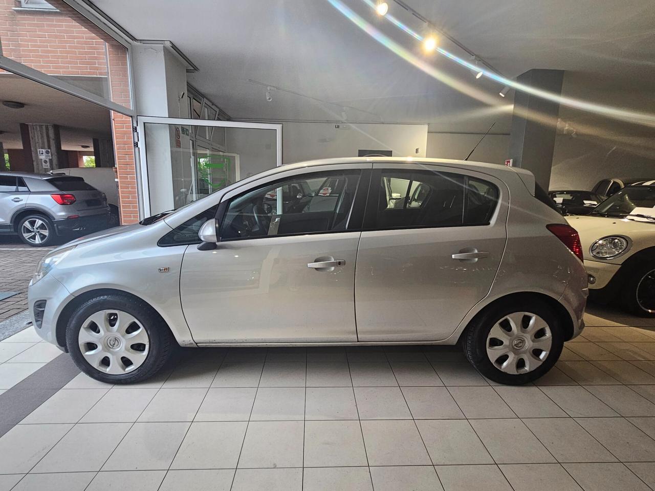 Opel Corsa 1.2 5 porte Elective