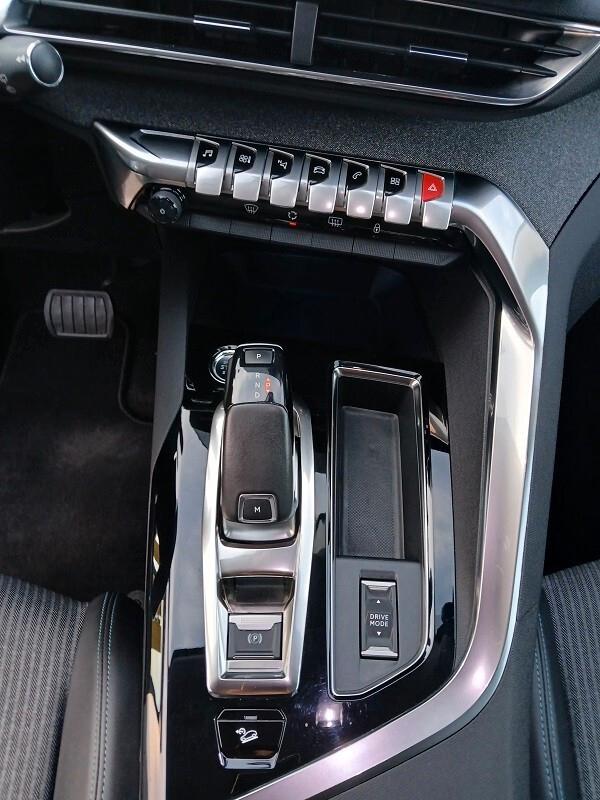 PEUGEOT 5008 1.5 BLUEHDi 130 CV EAT8 7 POSTI ALLURE PACK