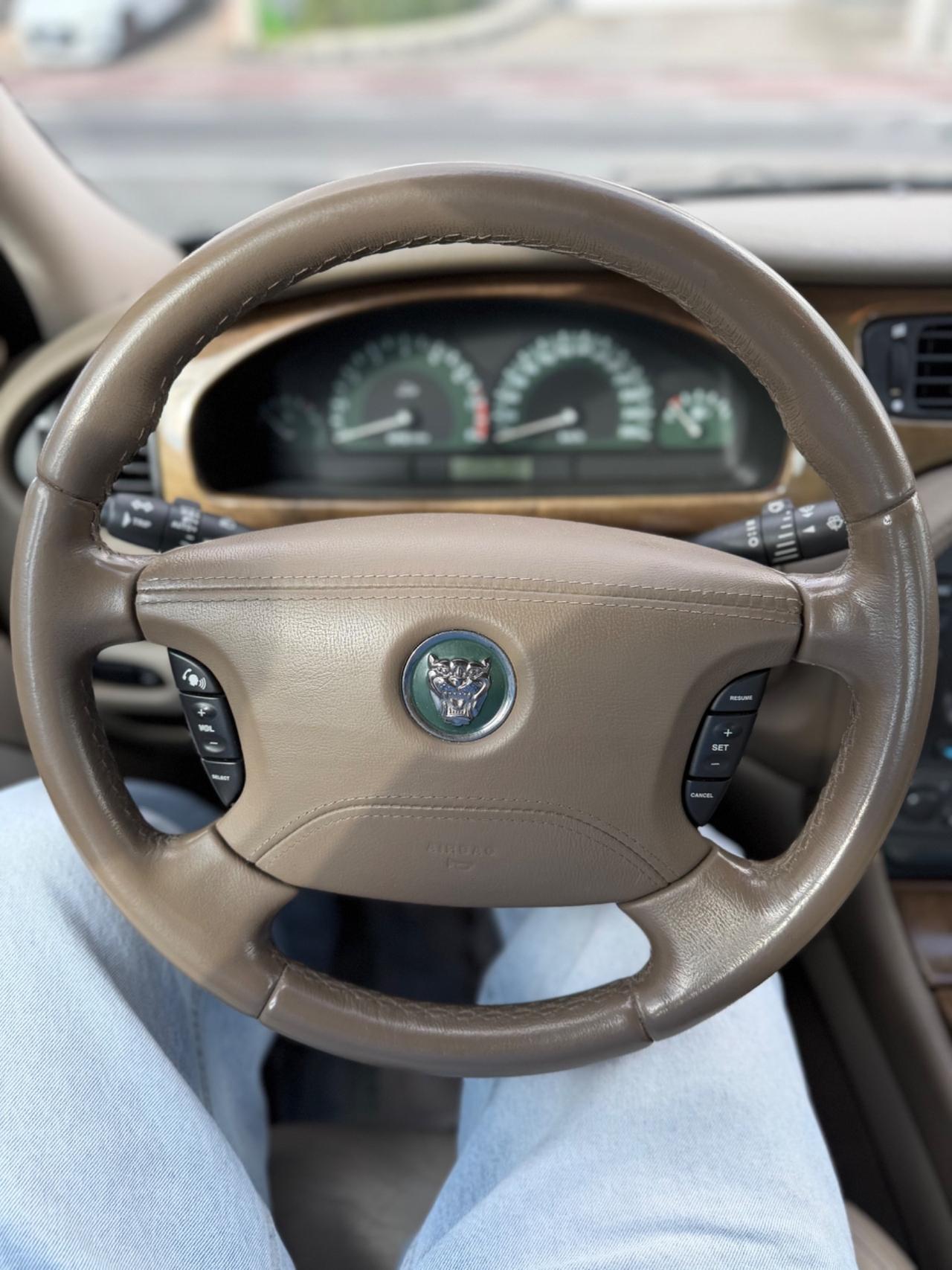 Jaguar S-Type 2.5 V6 cat Executive