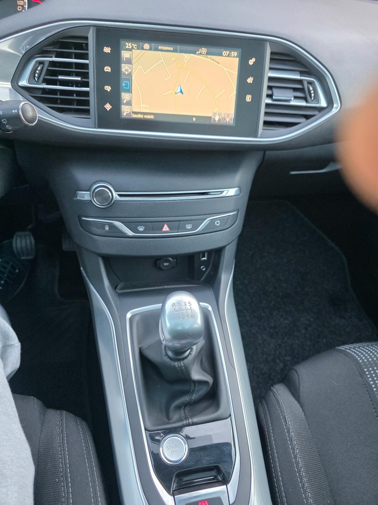 Peugeot 308 BlueHDi 120 S&S EAT6 SW Allure