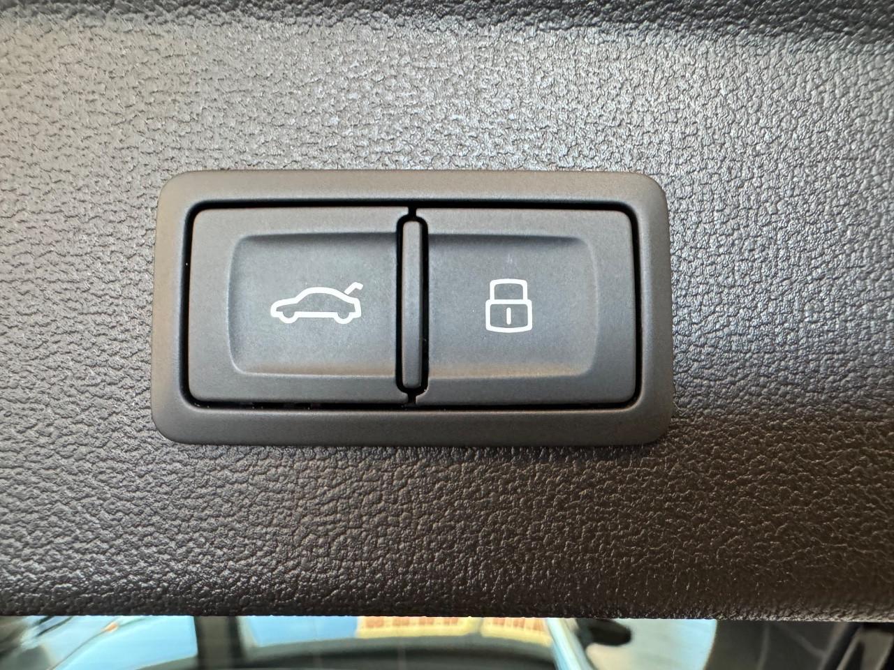 Audi A3 Sportback 30 TDI S Line Interiors 116cv