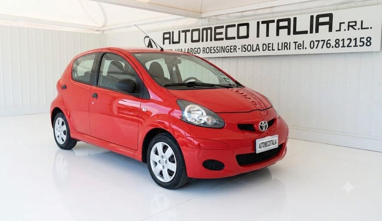 Toyota Aygo 1.0 BENZ - 5 porte - 2010 - KM. 100.000