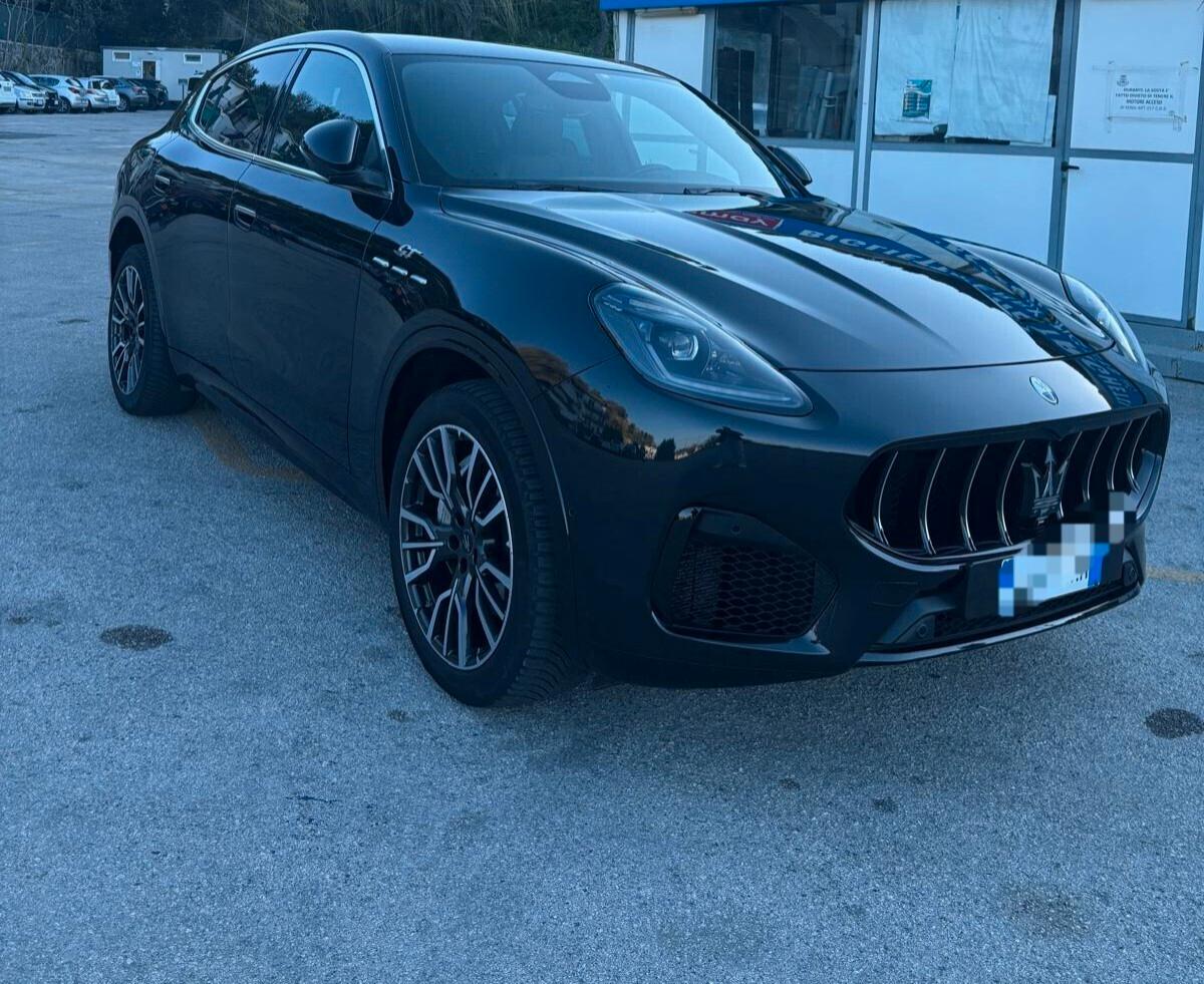Maserati Grecale MHEV 300 CV AWD GT