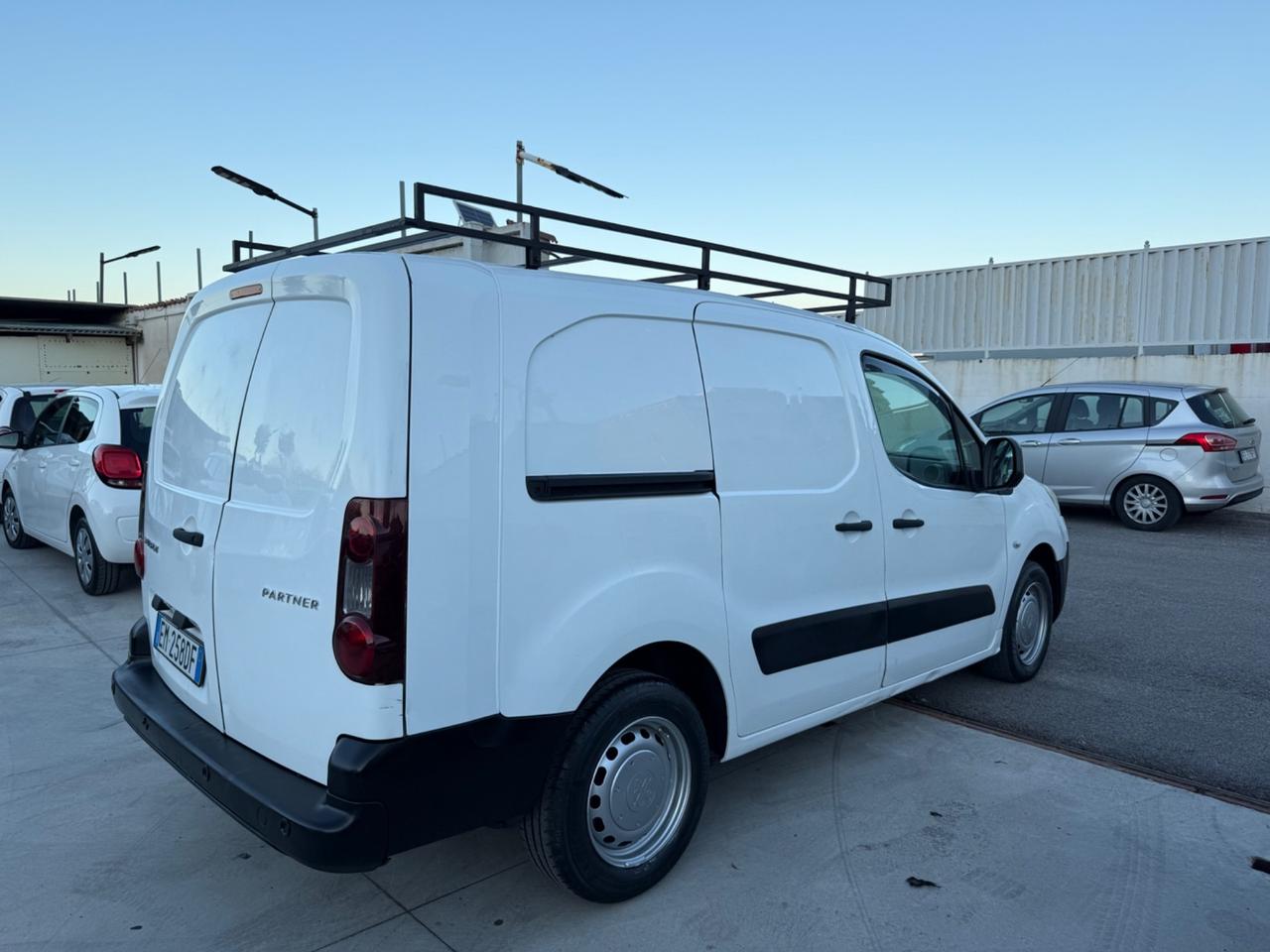 Peugeot Partner 1.6 HDI PASSO LUNGO 3 POSTI