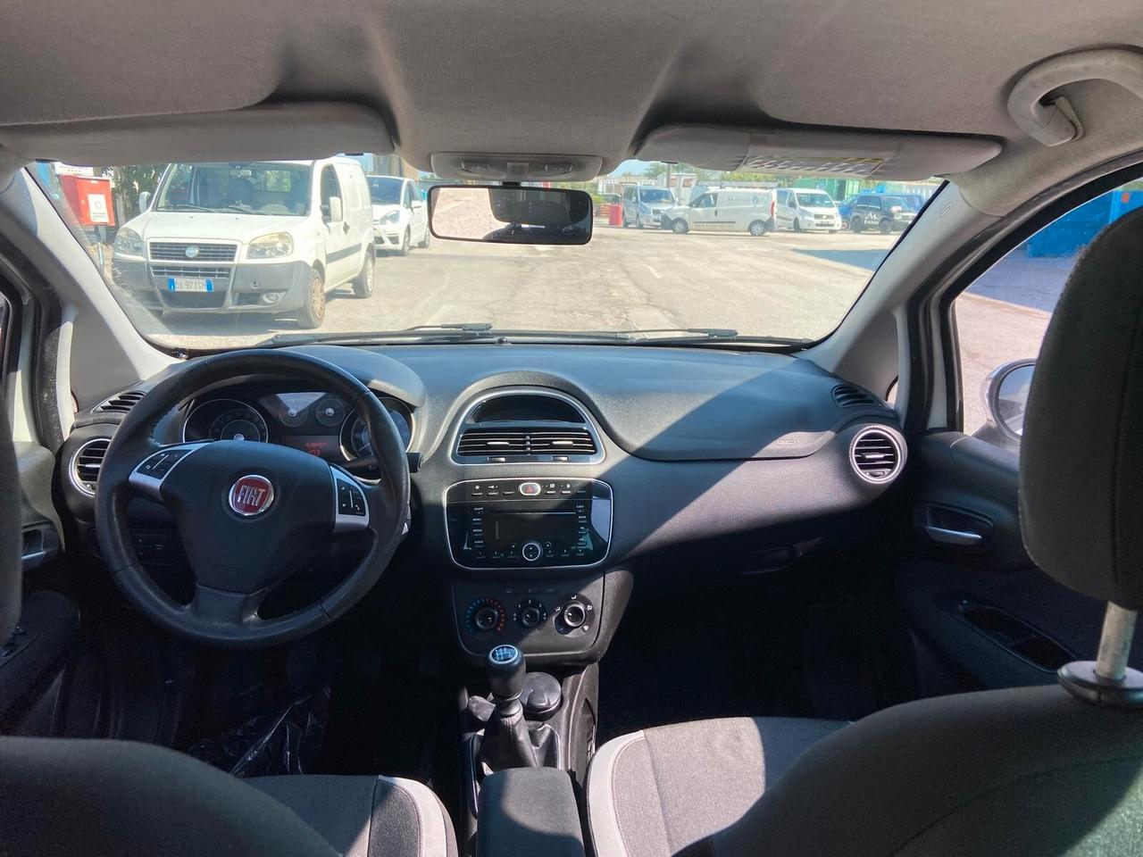 FIAT PUNTO LOUNGE 1.4 GPL DI SERIE