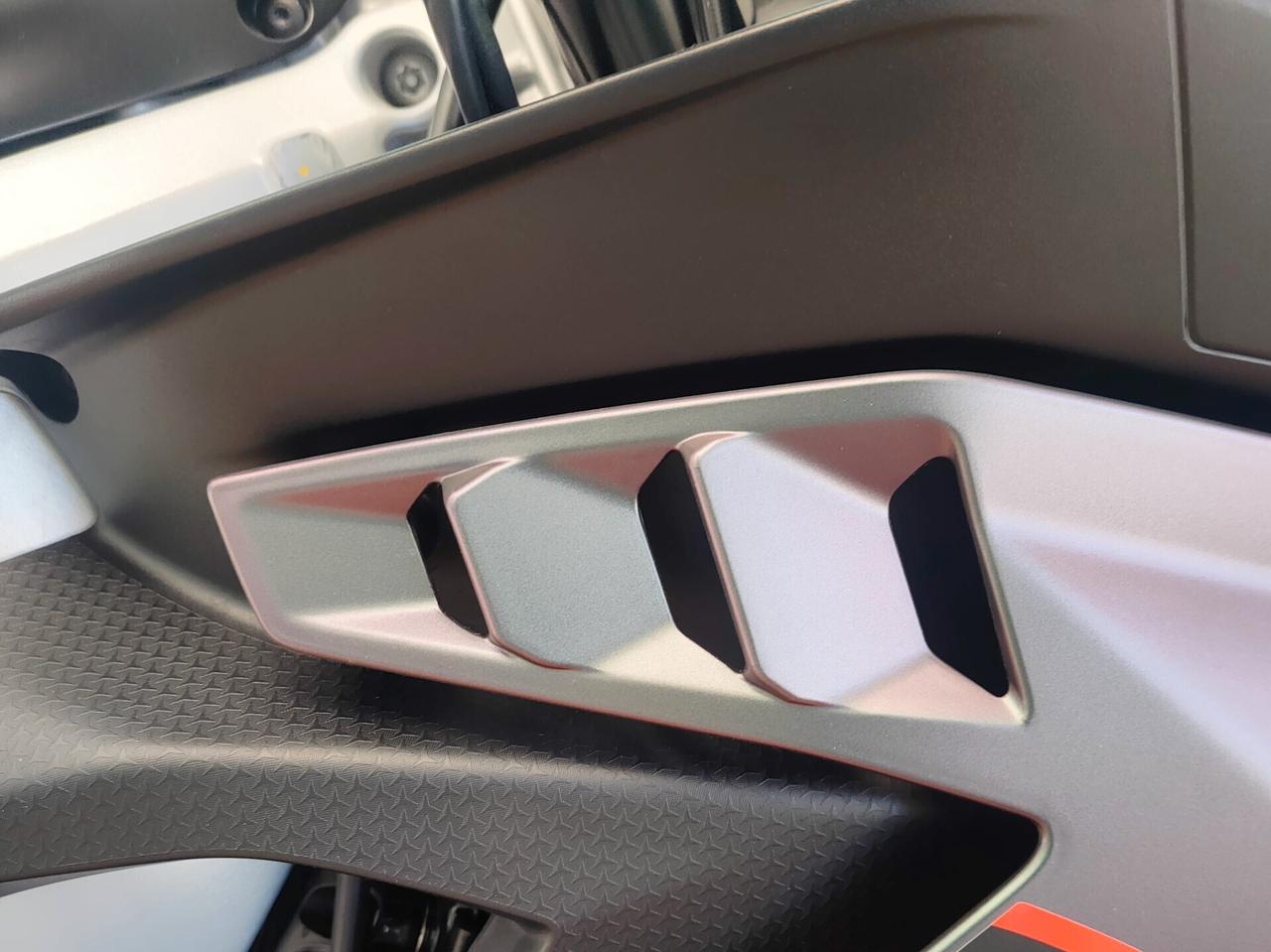 Aprilia RS 457 soli 2409 km.