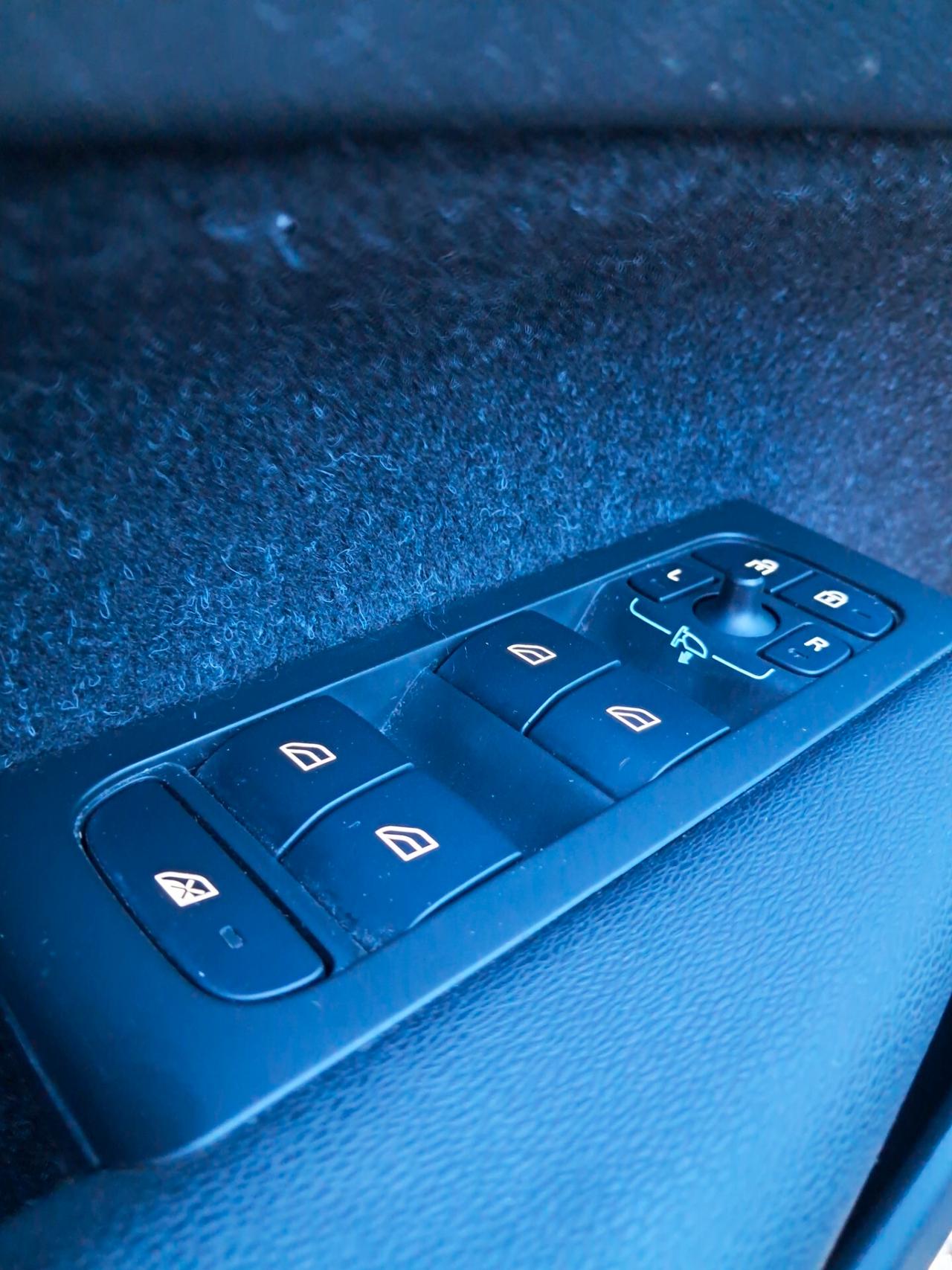 Volvo XC40-2.0-150CV*CAM*LED*NAVI