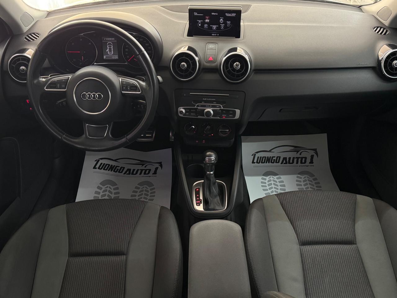 Audi A1 1.6 TDI 116CV S tronic Sport Bi-Color