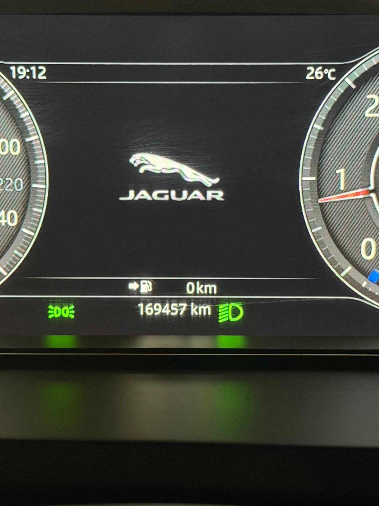 Jaguar E-Pace 2.0D 150 CV AWD aut. R-Dynamic HSE