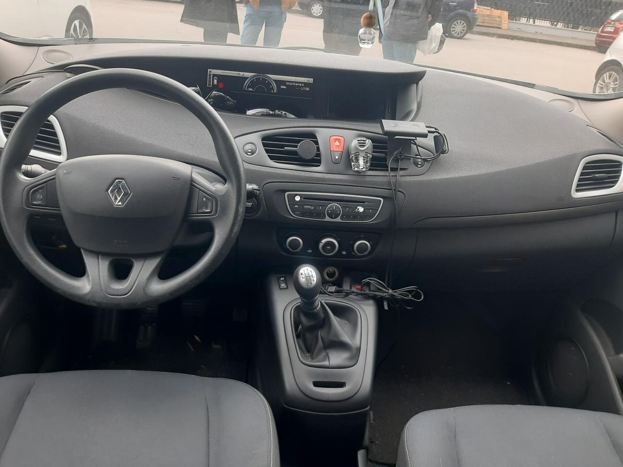 Renault Grand Scenic X-Mod 1.5 dCi 110CV Confort