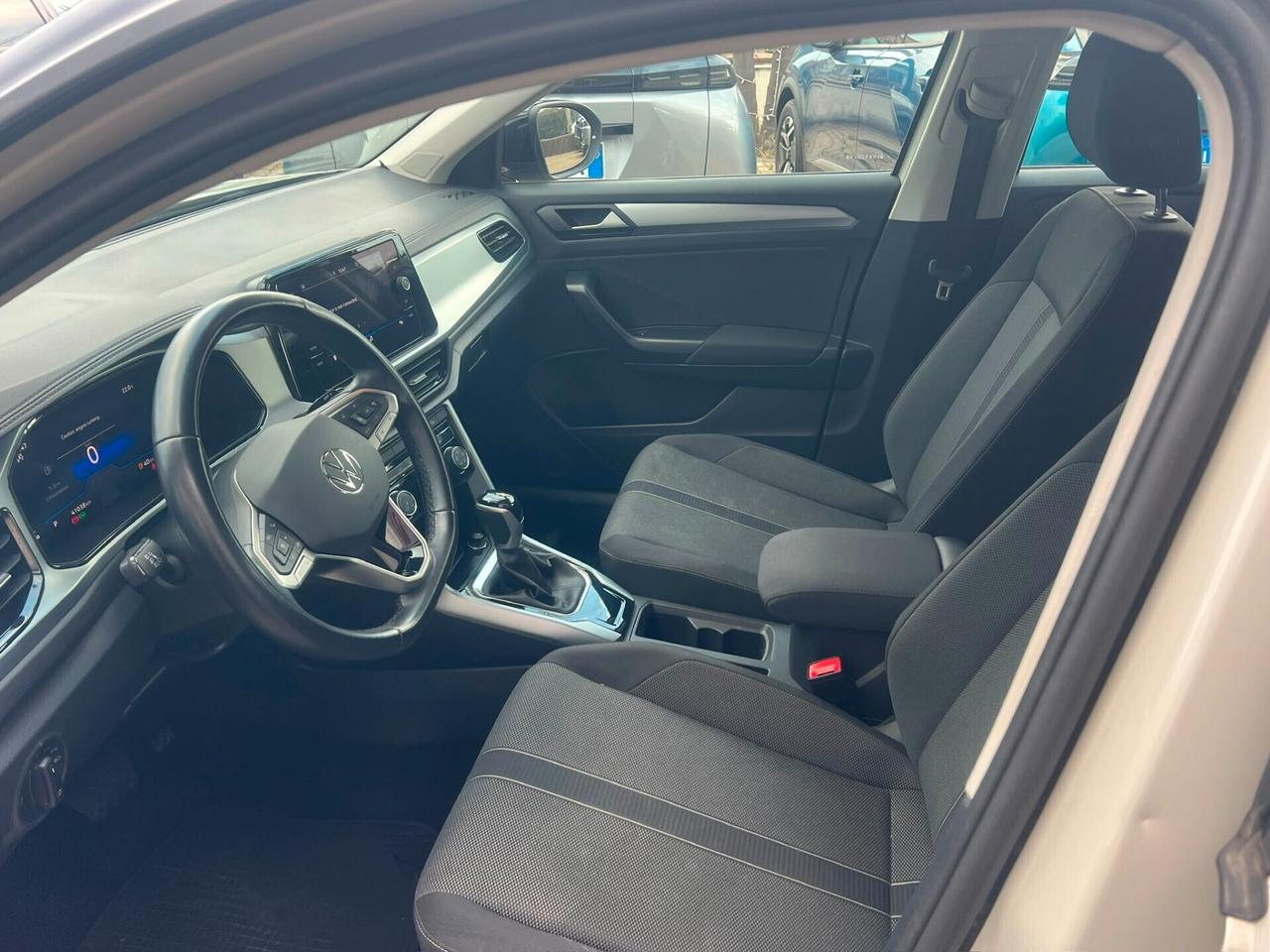 Volkswagen T-Roc 1.5 TSI ACT DSG R-Line