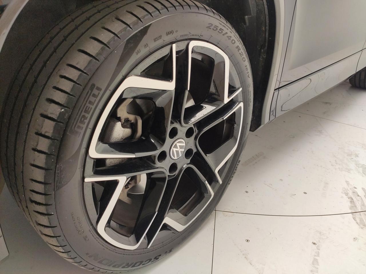 Volkswagen Tayron 1.5 eTSI ACT DSG R-Line Plus