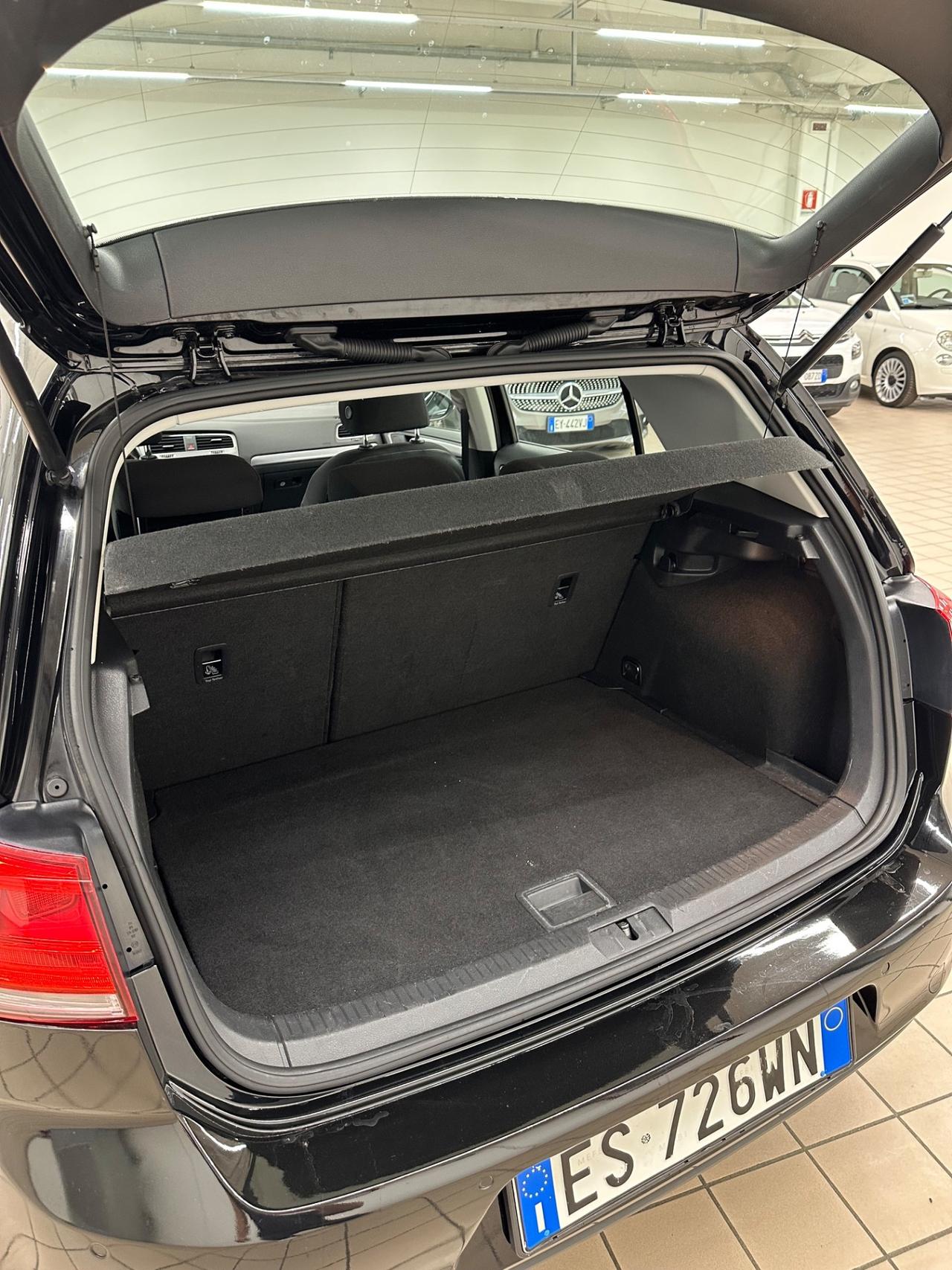 Volkswagen Golf 1.6 TDI 5p. Trendline BlueMotion Technology
