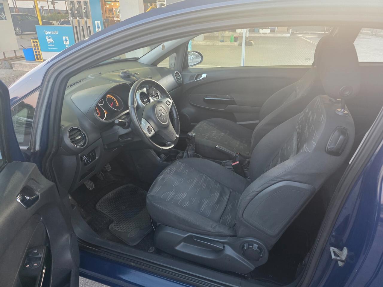 Opel Corsa GPL rivisionato 163000 km