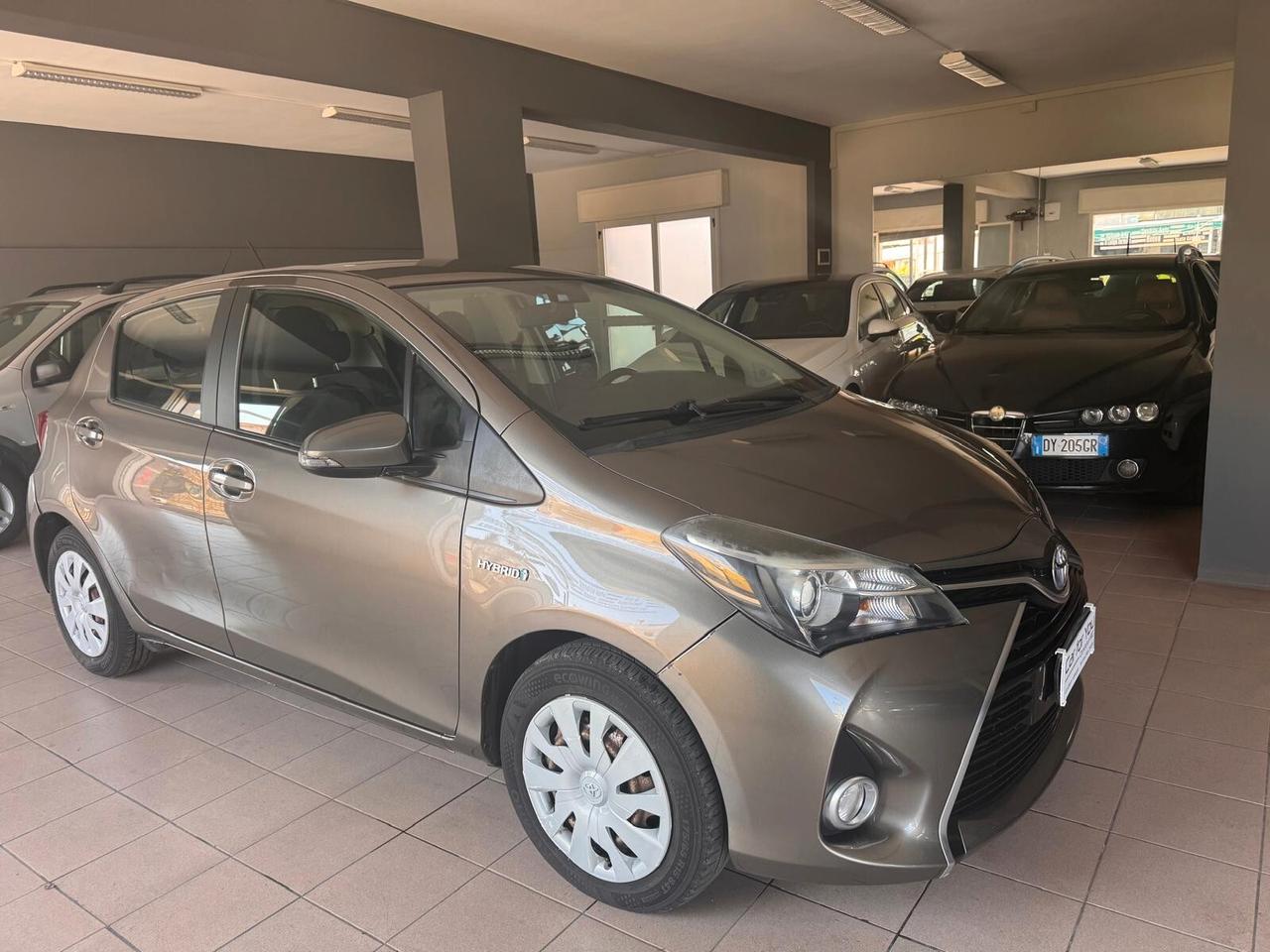 Toyota Yaris 1.5 Hybrid 5 porte Business