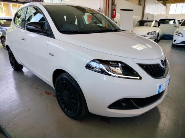 LANCIA Ypsilon 1.0 Hybrid Silver