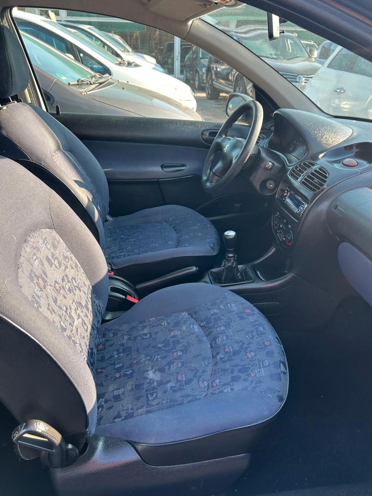 Peugeot 206 1.1 3p. XT OK Neo patentati