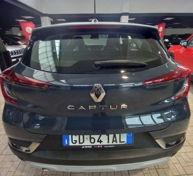 RENAULT Captur Blue dCi 115 CV EDC Intens