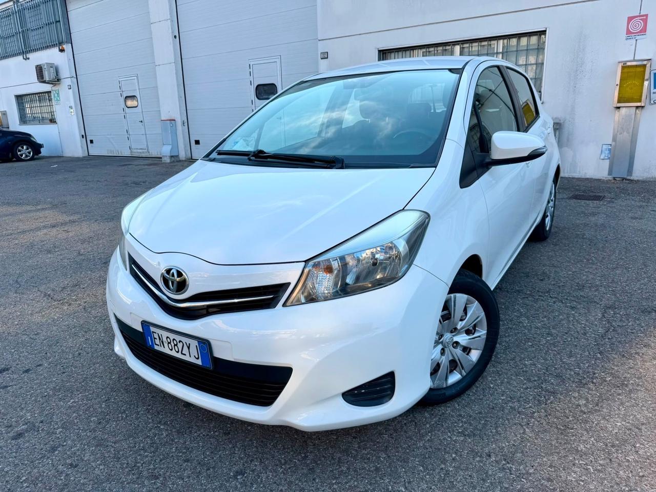 Toyota Yaris 1.0benz 2012 120.000km per neopatentati