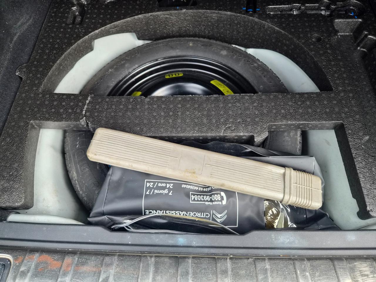 Peugeot 2008 BlueHDi 100 Black Matt