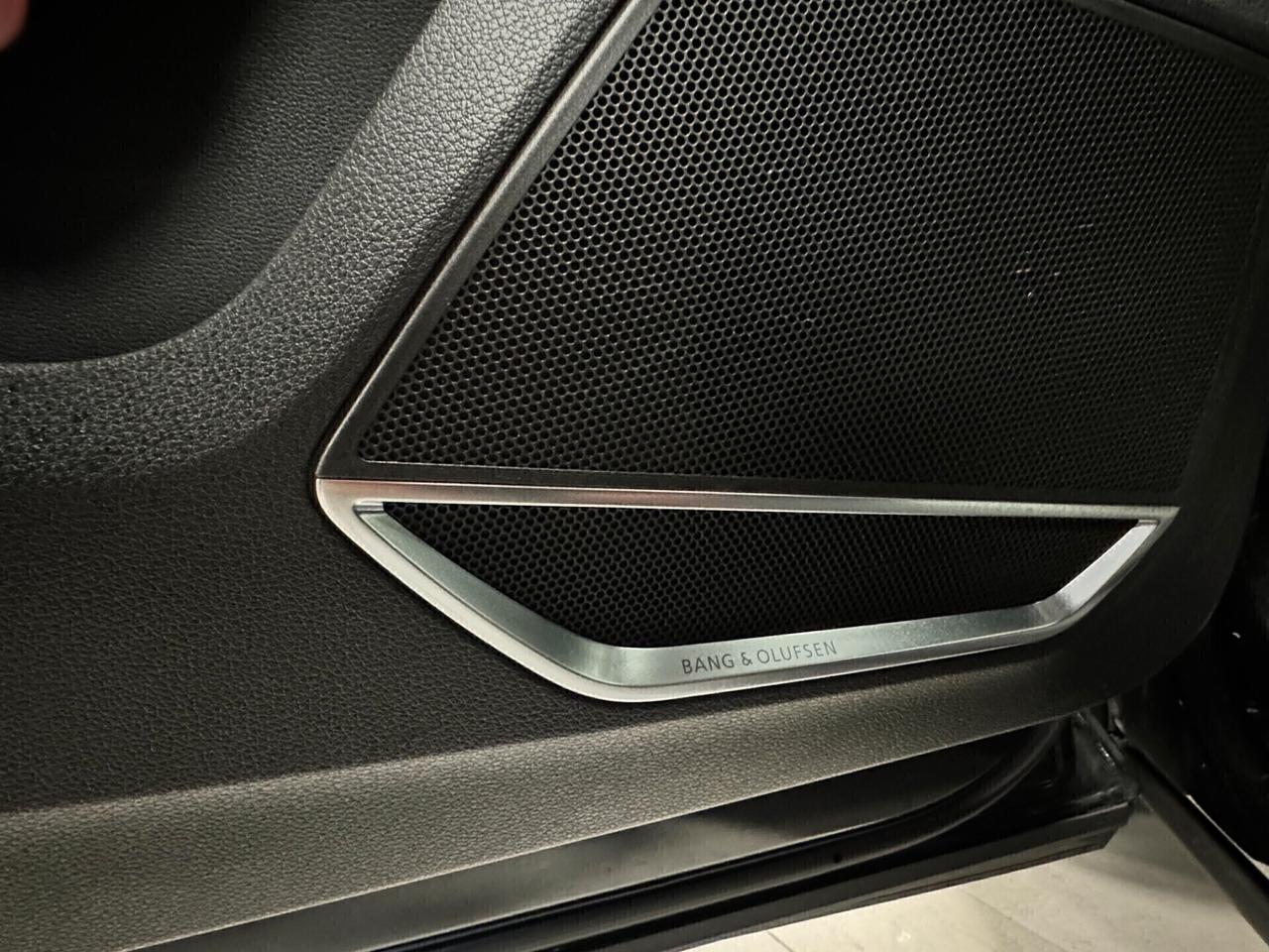 AUDI Q3 SBACK 2.0 TDI STRONIC SLINE TETTO APRIBILE