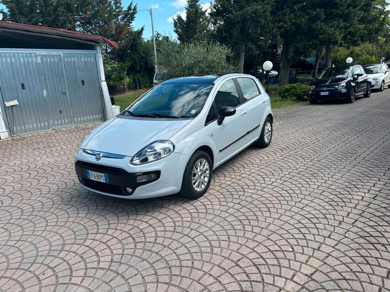 FIAT PUNTO 1.2 EVO BENZINA IDONEA PER NEOPATENTATI BELLISSIMA UNIPROPRIETARIO PERMUTABILE