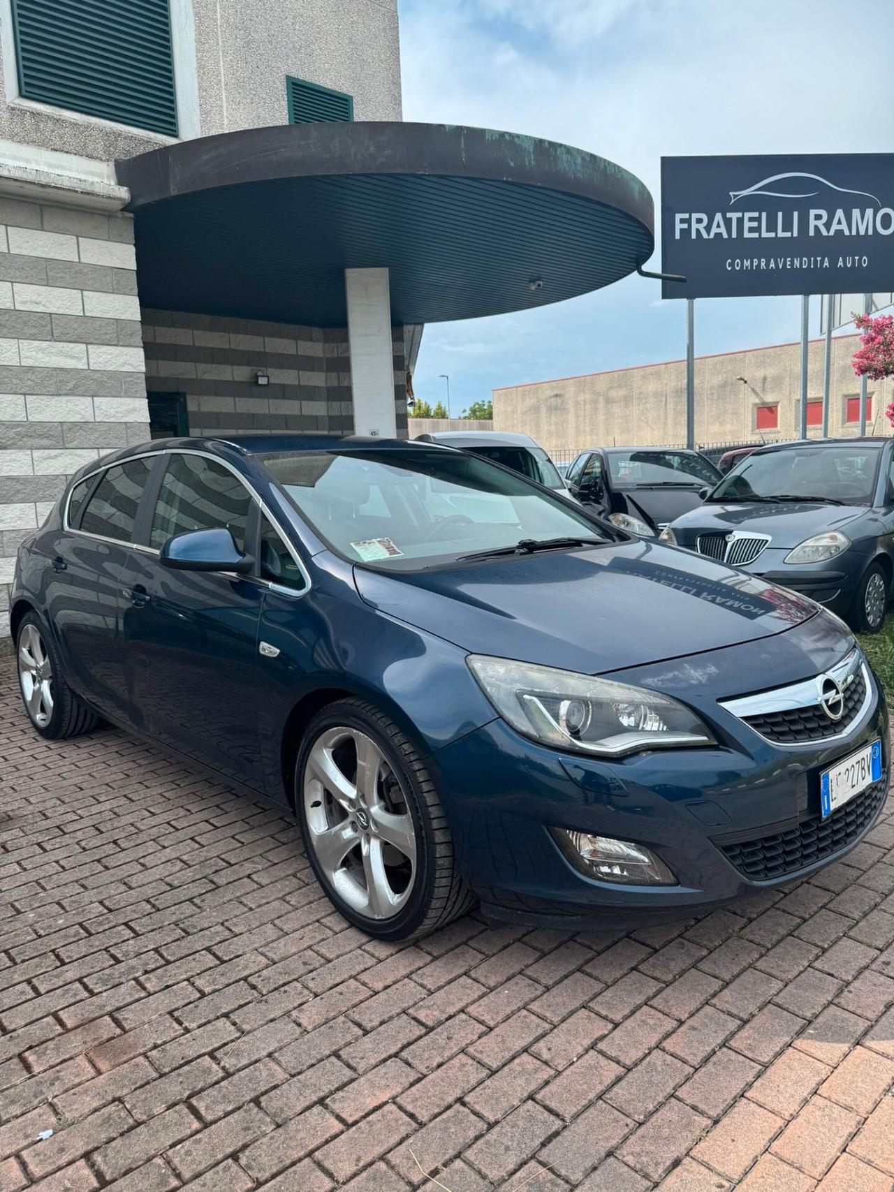 Opel Astra 1.7 CDTI 110CV 5 porte Cosmo