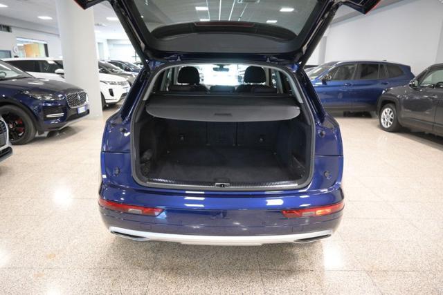 AUDI Q5 2.0 TDI quattro S tronic Business Sport