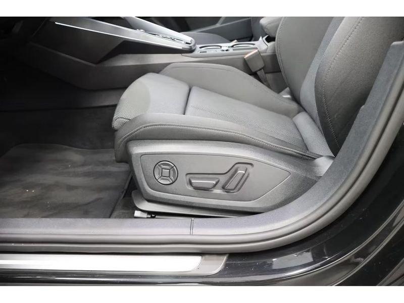 Audi A3 A3 SPB 35 TDI S tronic S line edition SONOS 18" Black Pack