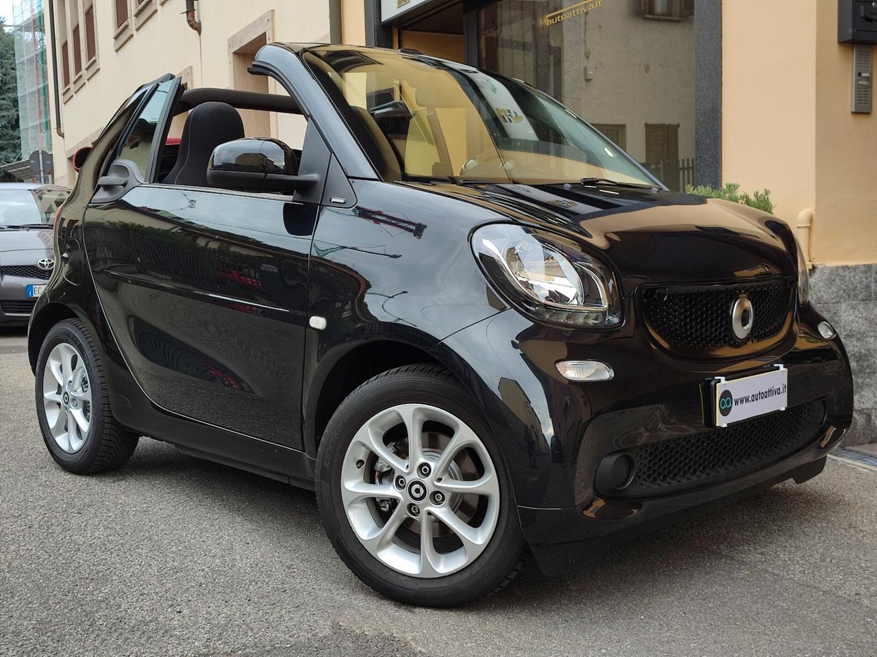 Smart ForTwo 70 1.0 twinamic cabrio Passion Capote Rossa Ok neopatentati