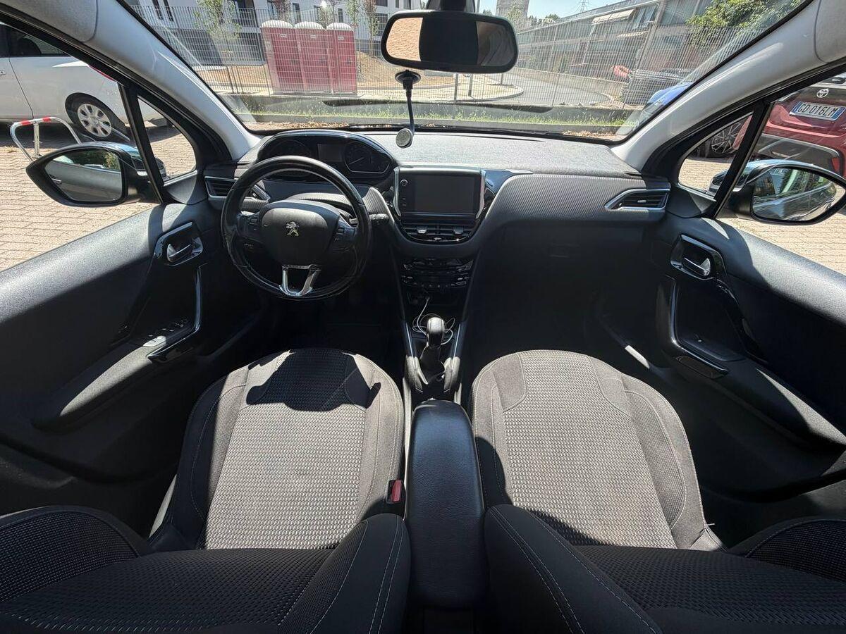Peugeot 208 1.2 puretech Allure 82cv 3p